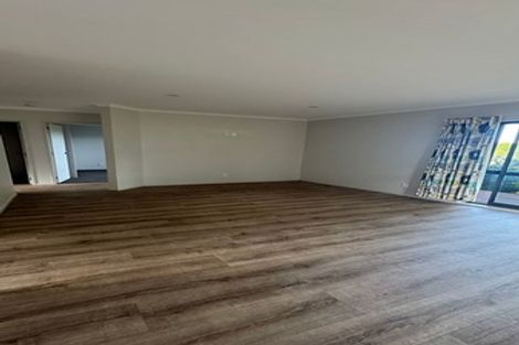 Photo of property in 22 Beihlers Road, Weymouth, Auckland, 2103