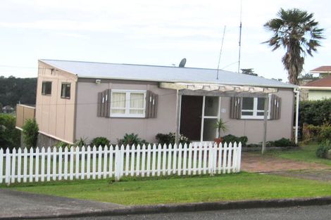 Photo of property in 25 Harbour View Road, Leigh, 0985