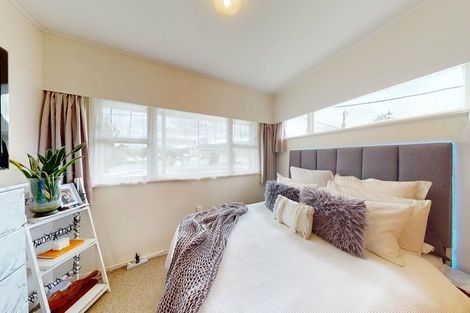 Photo of property in 1/2 Reading Street, Wainuiomata, Lower Hutt, 5014