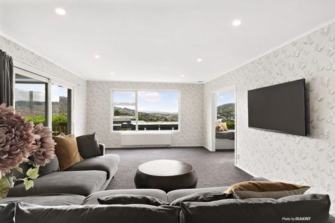 Photo of property in 49 Sunrise Boulevard, Tawa, Wellington, 5028