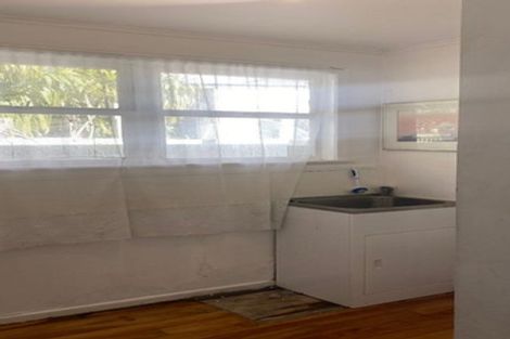 Photo of property in 115 View Road, Sunnyvale, Auckland, 0612