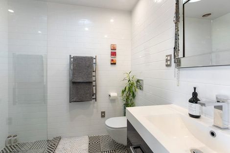 Photo of property in 19 Pingau Street, Paekakariki, 5034