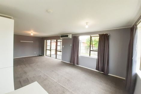 Photo of property in 57 Kuaka Crescent, Bromley, Christchurch, 8062
