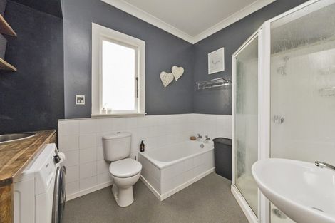 Photo of property in 22 Milverton Avenue, Hokowhitu, Palmerston North, 4410