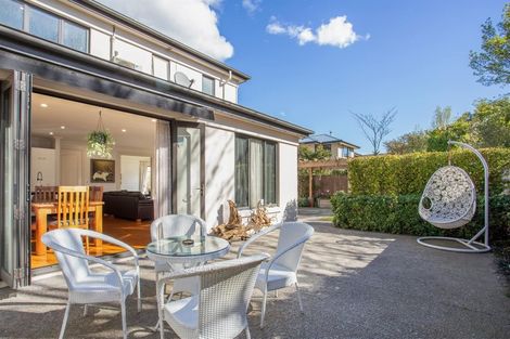 Photo of property in 39 Garreg Road, Fendalton, Christchurch, 8052