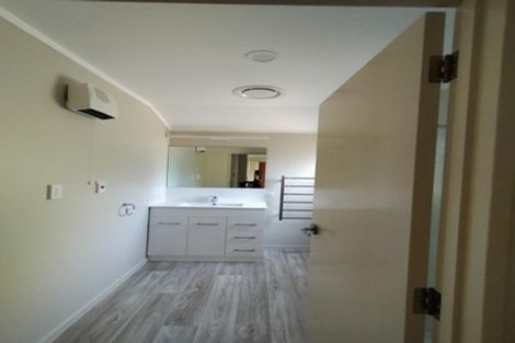 Photo of property in 3/53 Anzac Road, Browns Bay, Auckland, 0630
