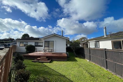 Photo of property in 15 Lyren Place, Half Moon Bay, Auckland, 2012