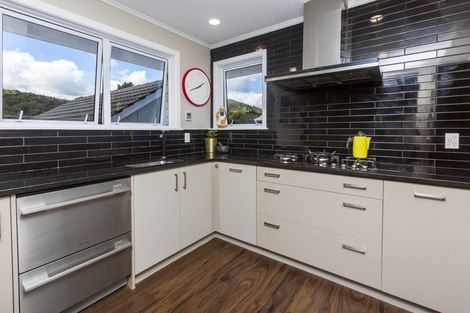 Photo of property in 23 Sunbrae Drive, Silverstream, Upper Hutt, 5019