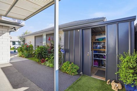 Photo of property in 5 Lance Way, Papamoa, 3118