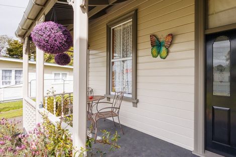 Photo of property in 5 Daniell Street, Bulls, 4818