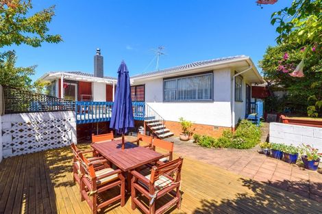 Photo of property in 18 Felgrove Street, Glendene, Auckland, 0602