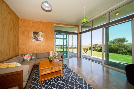 Photo of property in 292 Tai Road, Opunake, 4681