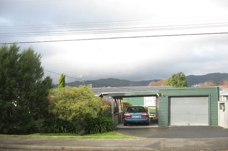 Photo of property in 72 Rata Road, Raumati Beach, Paraparaumu, 5032