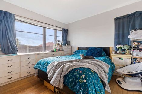 Photo of property in 23 Bedford Street, Te Atatu South, Auckland, 0610