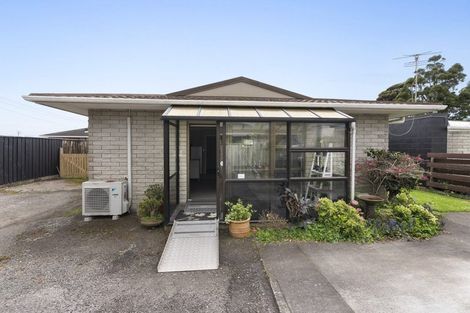 Photo of property in 5b Clemow Road, Fitzroy, New Plymouth, 4312