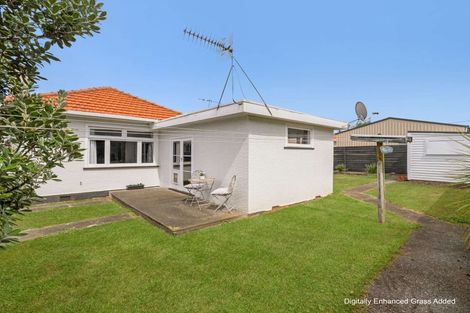 Photo of property in 64 Great North Road, Saint Johns Hill, Whanganui, 4500