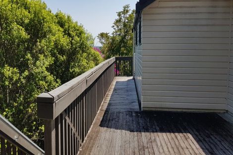 Photo of property in 8d Schnapper Rock Road, Schnapper Rock, Auckland, 0632