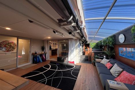 Photo of property in 14 Pounamu Place, Pegasus, 7612