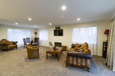 Photo of property in 1 Baccata Lane, Dannevirke, 4930