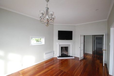 Photo of property in 18 Carrington Street, Mount Cook, Wellington, 6021