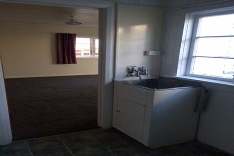 Photo of property in 9 Avenue Road, Foxton, 4814