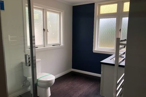 Photo of property in 25 Taupaki Road, Taupaki, Henderson, 0782