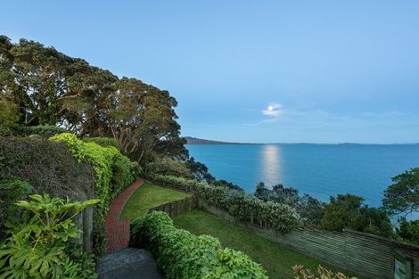 Photo of property in 122 Vauxhall Road, Narrow Neck, Auckland, 0624