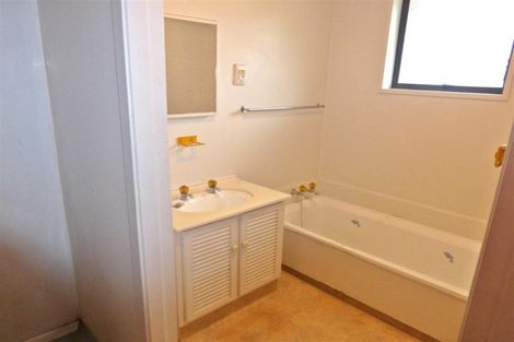 Photo of property in 6 Kinross Street, Hei Hei, Christchurch, 8042