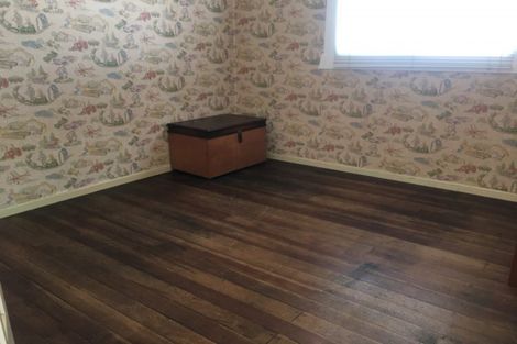 Photo of property in 96 Domett Street, Waitara, 4320