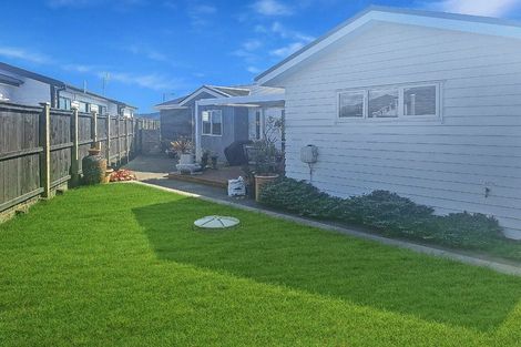 Photo of property in 45 Vinistra Road, Kumeu, 0810