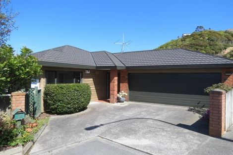 Photo of property in 8 Marjory Close, Broadmeadows, Wellington, 6035
