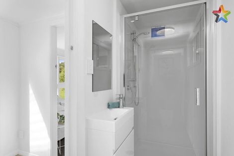 Photo of property in 347 Stokes Valley Road, Stokes Valley, Lower Hutt, 5019