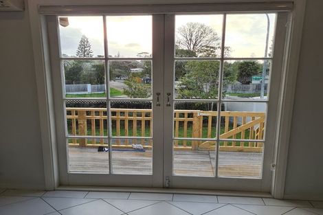 Photo of property in 54 Captain Scott Road, Glen Eden, Auckland, 0602