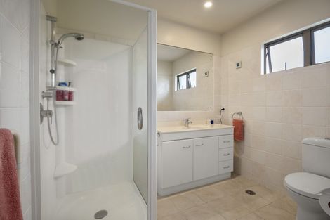 Photo of property in 23a Onepoto Road, Hauraki, Auckland, 0622