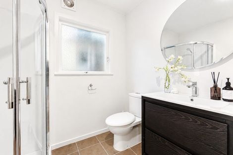 Photo of property in 9 Oteha Valley Road, Northcross, Auckland, 0632