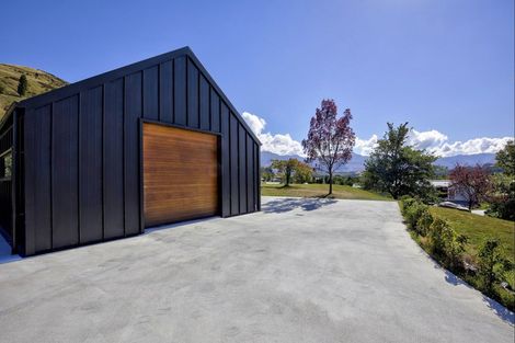 Photo of property in 14 Sherwood Court, Lower Shotover, Queenstown, 9371