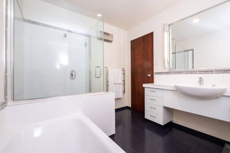 Photo of property in 25b George Street, Hospital Hill, Napier, 4110