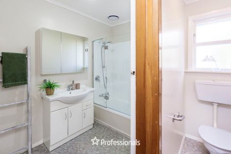 Photo of property in 53 Totara Park Road, Clouston Park, Upper Hutt, 5018