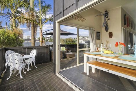 Photo of property in 9 Keven Road, Clarks Beach, Pukekohe, 2679