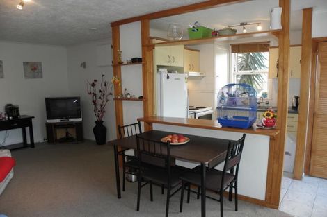 Photo of property in 1/4 Sydney Street, Hauraki, Auckland, 0622