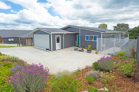 Photo of property in 6 Serene Place, Gulf Harbour, Whangaparaoa, 0930