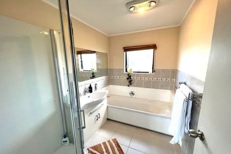 Photo of property in 2b Hammond Avenue, Hatfields Beach, Orewa, 0931