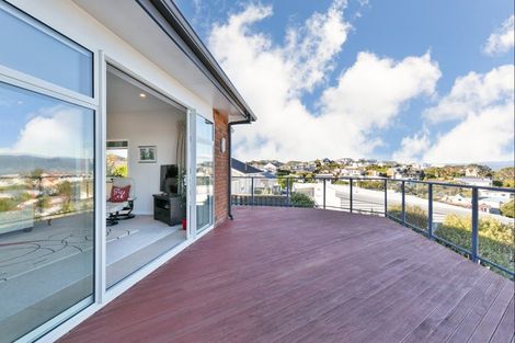 Photo of property in 18 Mandalay Terrace, Khandallah, Wellington, 6035