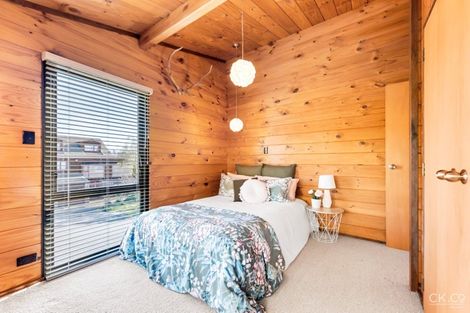 Photo of property in 5 Seymour Grove, Kingsley Heights, Upper Hutt, 5018