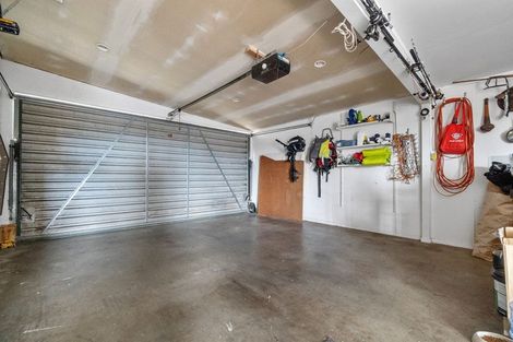 Photo of property in 16 Hawke Place, Pukekohe, 2120