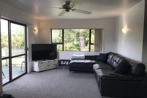 Photo of property in 2/20 Woodlands Crescent, Browns Bay, Auckland, 0630