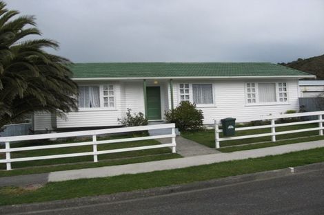 Photo of property in 7 Enfield Street, Wainuiomata, Lower Hutt, 5014