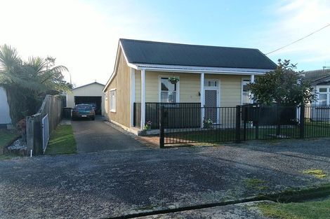 Photo of property in 9 Gladstone Street, Westport, 7825