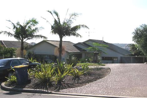 Photo of property in 57 Calypso Way, Unsworth Heights, Auckland, 0632