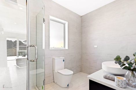 Photo of property in 4 Cutfield Lane, Kumeu, 0810